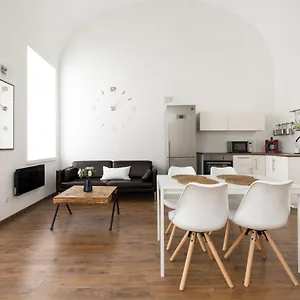 Appartamento B17 Bajcsy, Budapest